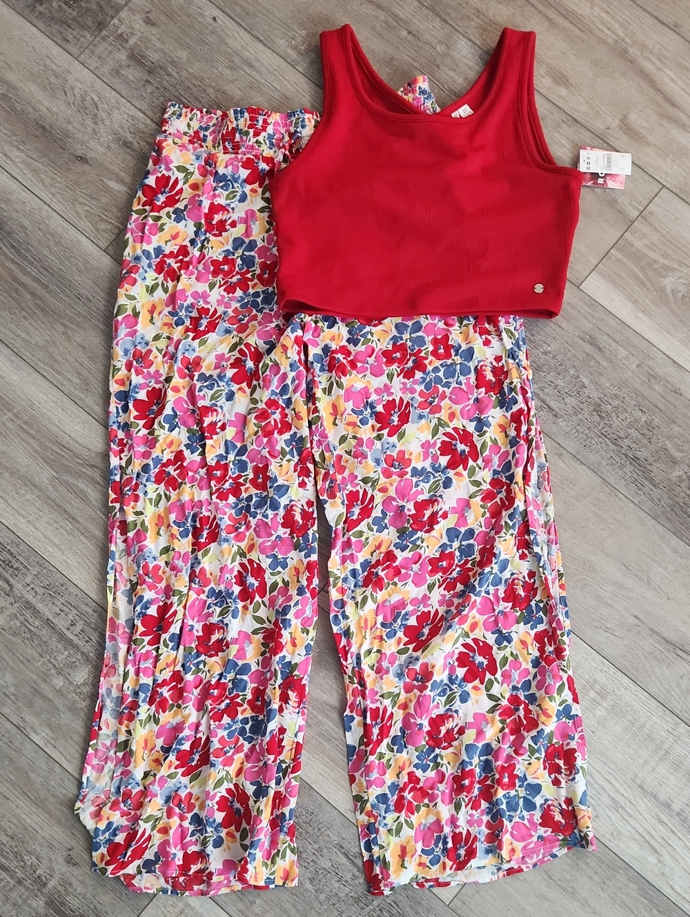 Roxy NWT Red Ribbed Tank Top With Colorful Flowy Pants In Floral Print - Set